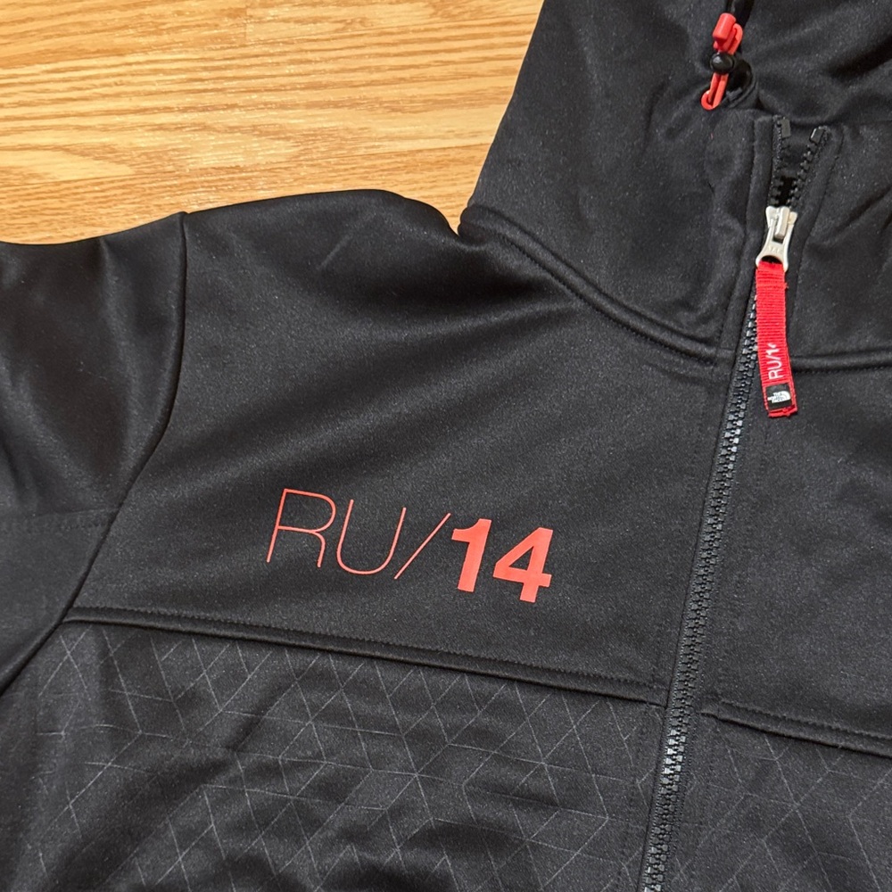 The North Face Black Lightweight Jacket - Picture 2 of 6